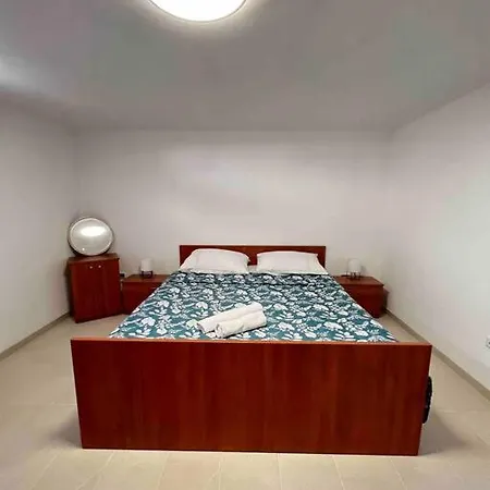 Apartman Kardum דירה Sukošan