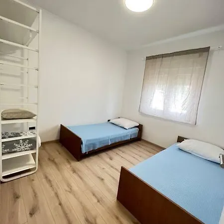 Apartman Kardum דירה *