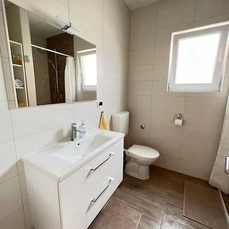 דירה Apartman Kardum *